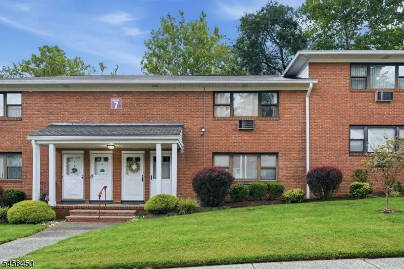 7 Colonial Dr #E, Little Falls, NJ 07424 - #1