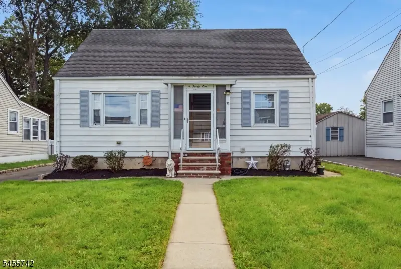 21 Harrison St, Little Falls, NJ 07424 - #1