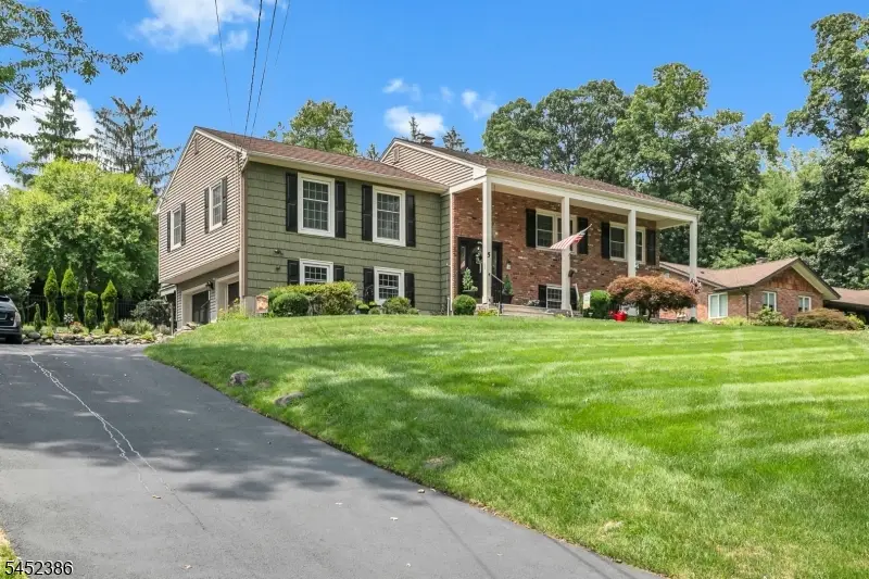 5 Van Allen Pl, Pequannock, NJ 07444 - #1