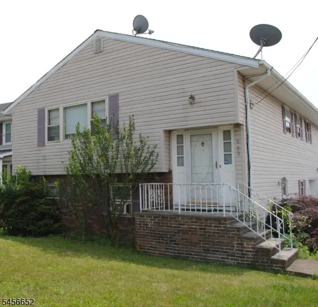 633 Totowa Rd, Totowa, NJ 07512 - #2