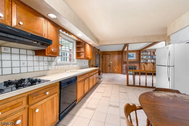 7 Fox Chase Ln, Morris, NJ 07960 - #3