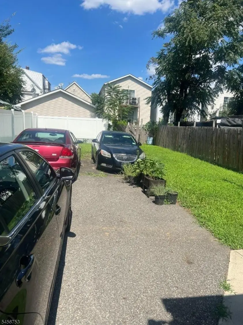 1013-1015 Laura St, Elizabeth, NJ 07201 - #3