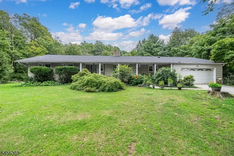 84 Lake Wallkill Rd, Vernon, NJ 07462 - #1