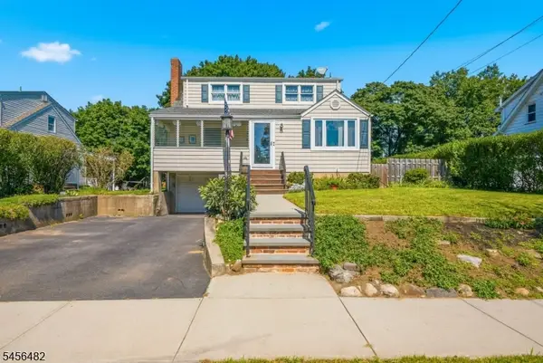 71 Schuyler Ave, Pompton Lakes Boro, NJ 07442