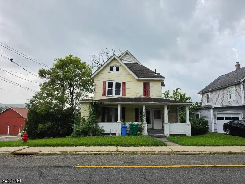 62 Hamburg Ave, Sussex, NJ 07461 - #1