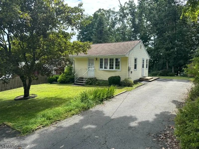 97 Cayuga Ave, White Meadow Lake, NJ 07866 - #2