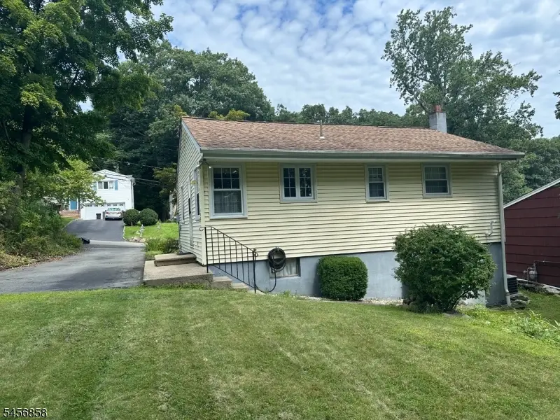 97 Cayuga Ave, White Meadow Lake, NJ 07866 - #3