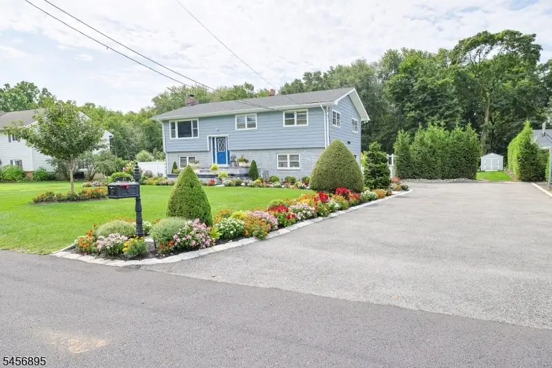 17 Corwin St, Kenvil, NJ 07847 - #1