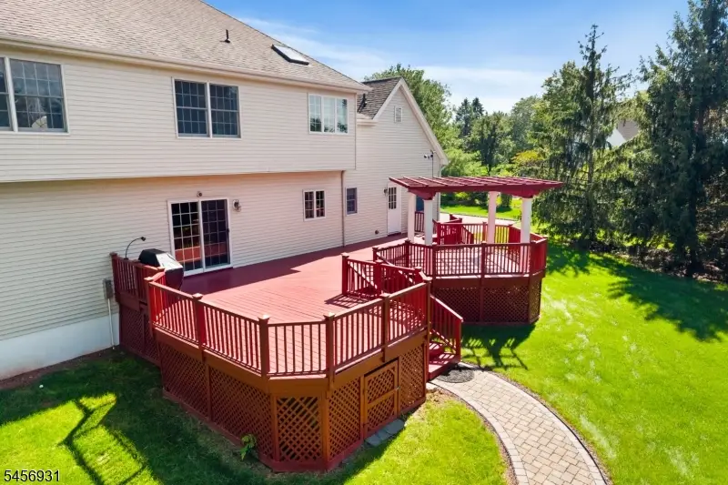 2 Daltrui Dr, Blackwells Mills, NJ 08844 - #2