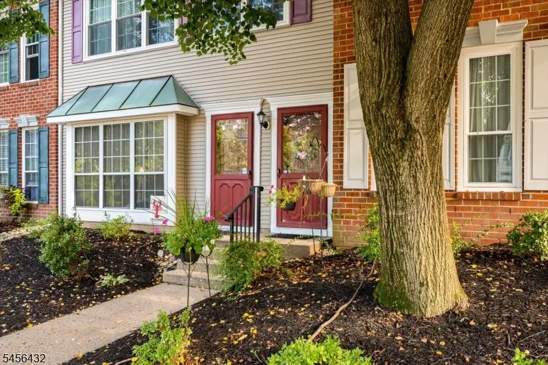 118 Edward Dr, Franklin Park, NJ 08823 - #2