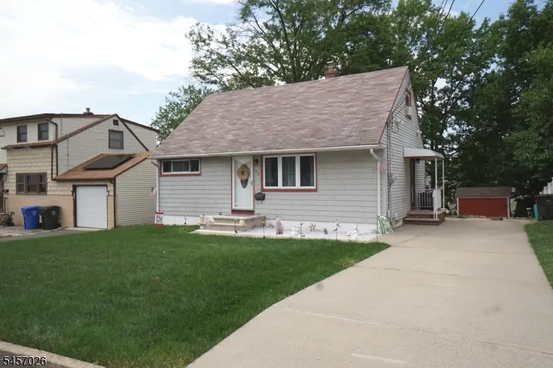 22 Lowell St, Iselin, NJ 08830 - #3