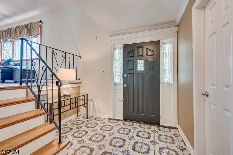 36 Foxwood Dr, Franklin, NJ 08873 - #2
