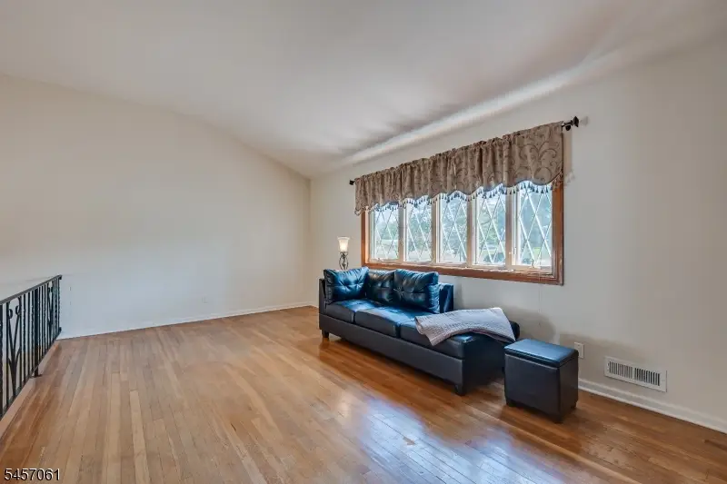 36 Foxwood Dr, Franklin, NJ 08873 - #3