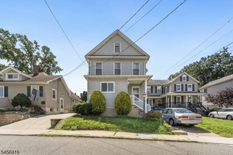 26 Dane St, Sayreville, NJ 08872 - #1