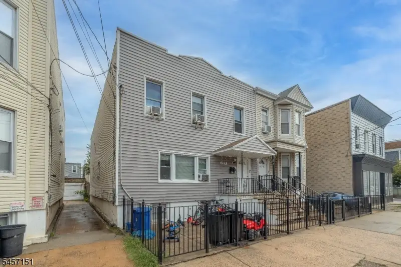 222 Bowers St, Jersey City, NJ 07307 - #2