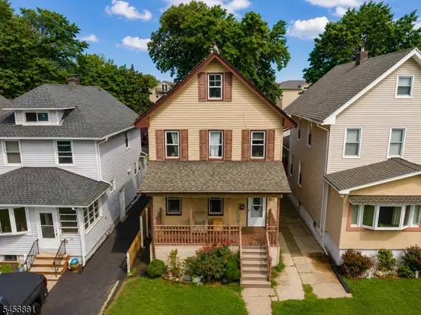911 Jersey Ave, Elizabeth City, NJ 07202