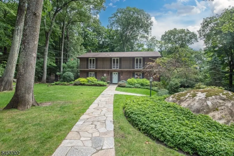 390 Ski Trl, Kinnelon, NJ 07405 - #1