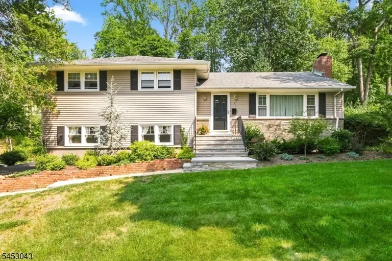 23 Evergreen Dr, Berkeley Heights, NJ 07922 - #3