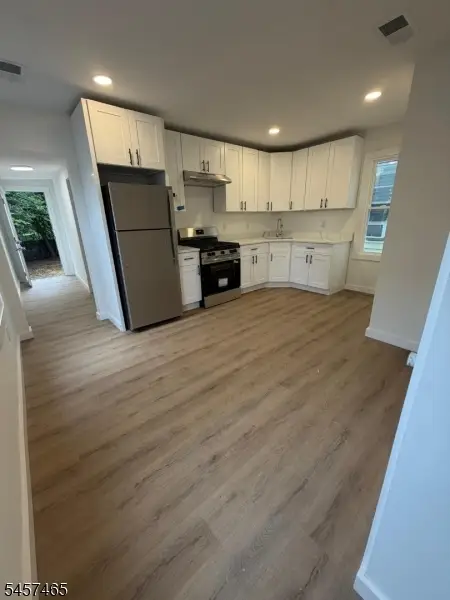 310 Walnut St, Elizabeth City, NJ 07201