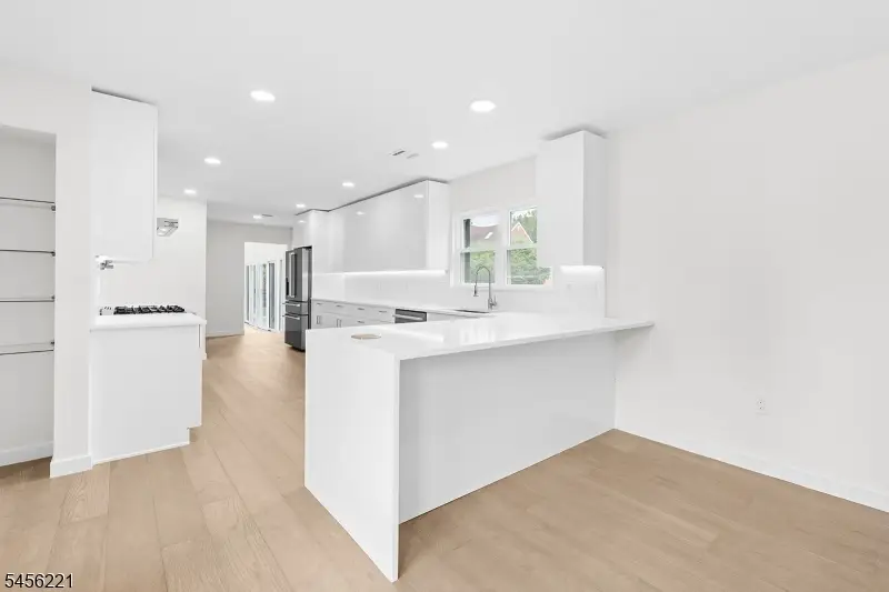 2-25 Kenneth Ave, Fair Lawn, NJ 07410 - #3