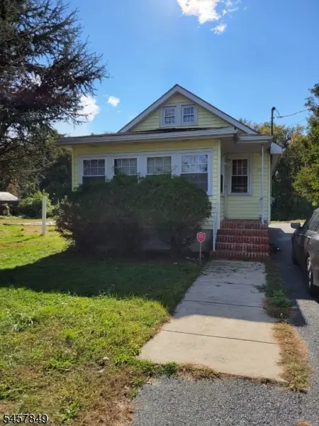 107 Broad St, Carneys Point Twp., NJ 07305