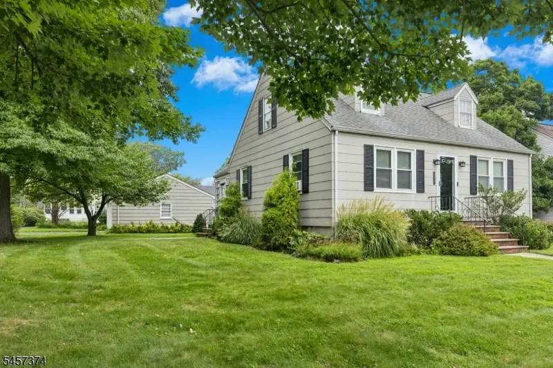 372 S Union Ave, Cranford, NJ 07016 - #3