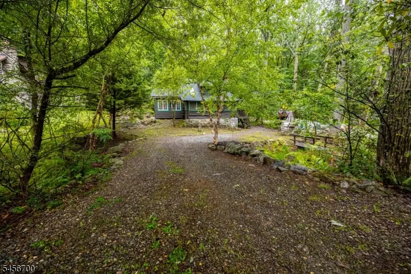 8 Mountainside Dr, Vernon, NJ 07461 - #1