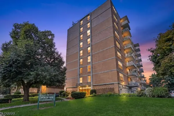 712 N Broad St #2C, Elizabeth City, NJ 07208