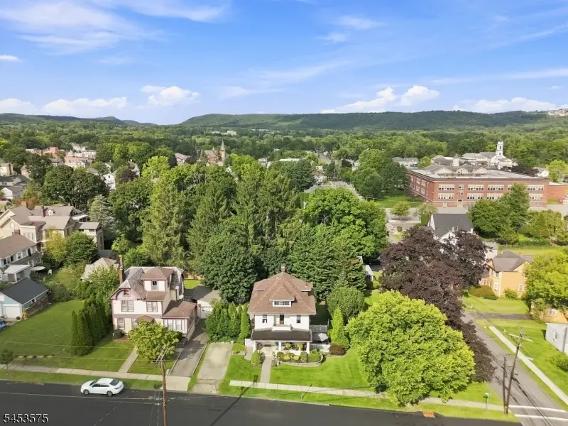 407 Monroe St, Hackettstown, NJ 07840 - #2
