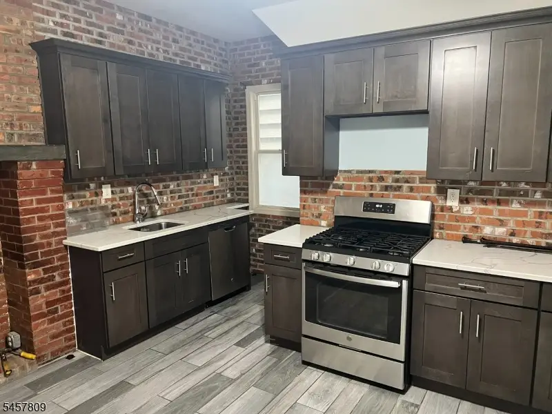 46 Read St, Newark, NJ 07105 - #1
