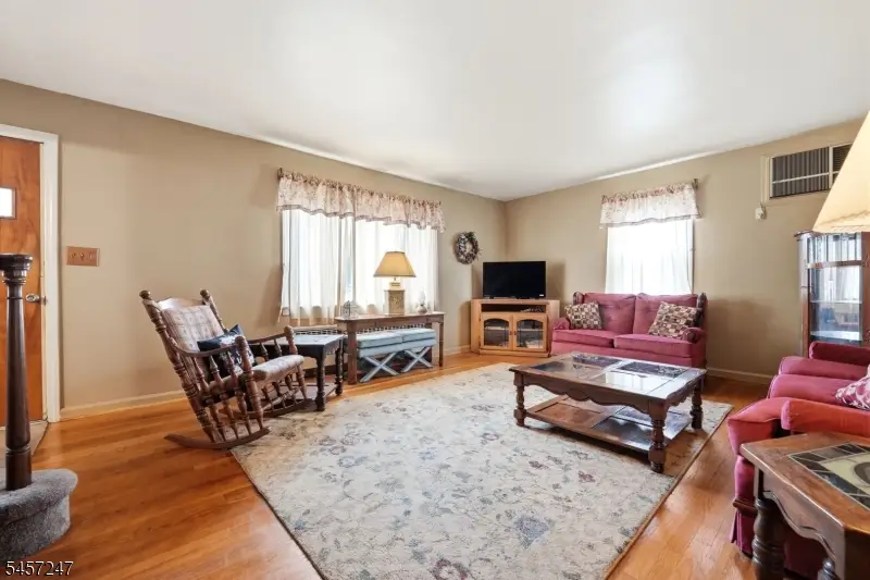 10 Glendale St, Nutley, NJ 07110 - #2