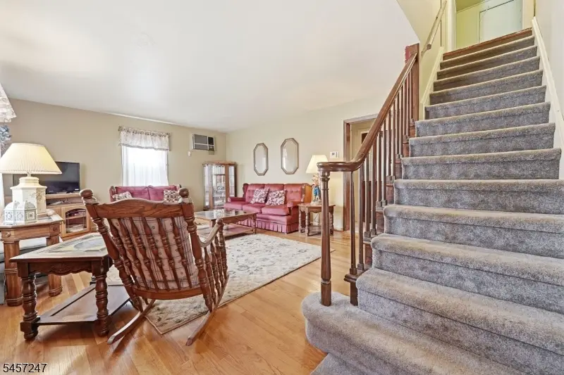 10 Glendale St, Nutley, NJ 07110 - #3