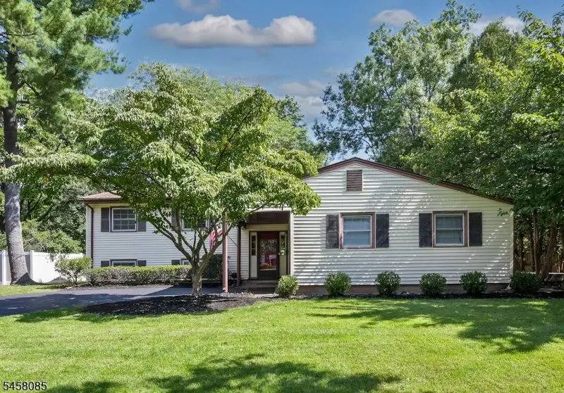 21 Heinrich Rd, Somerset, NJ 08873 - #2