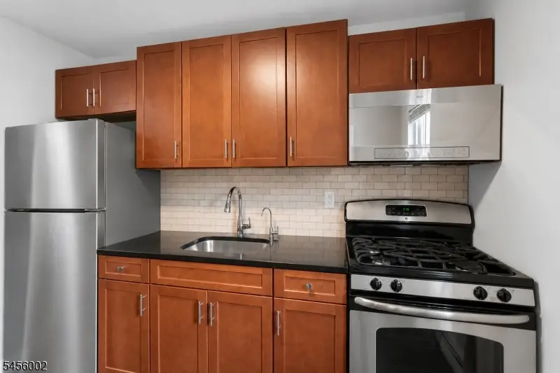 725 Joralemon St #110, Belleville, NJ 07109 - #2