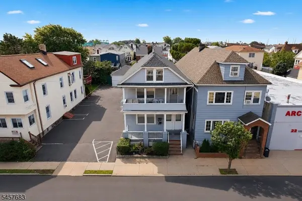 18 S 7th St, Elizabeth City, NJ 07202
