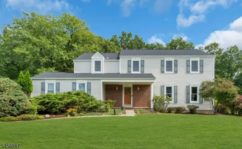 31 Valley Forge Dr, Whippany, NJ 07981 - #1