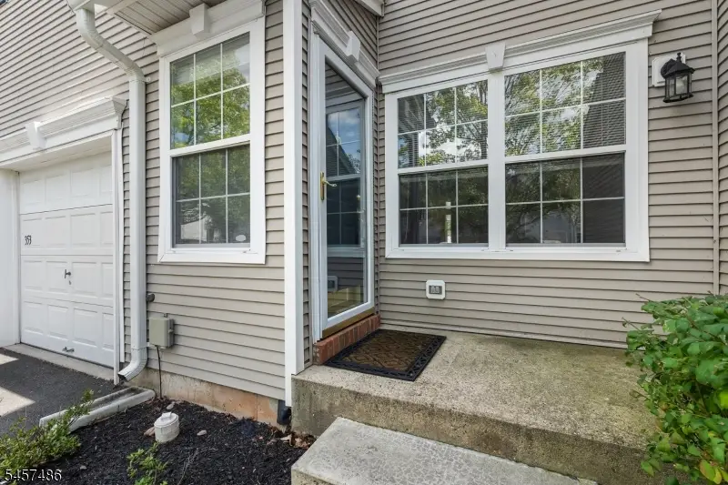 353 Cynthia Ln, Bradley Gardens, NJ 08807 - #3