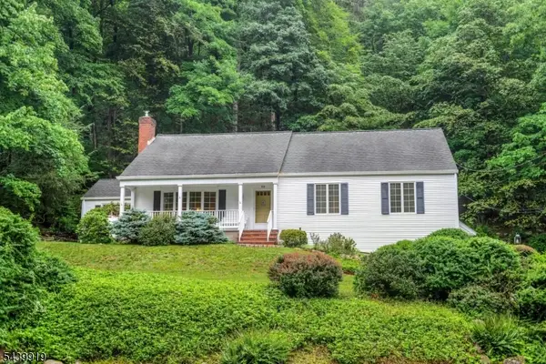 50 Rockledge Rd, Montville Twp., NJ 07045