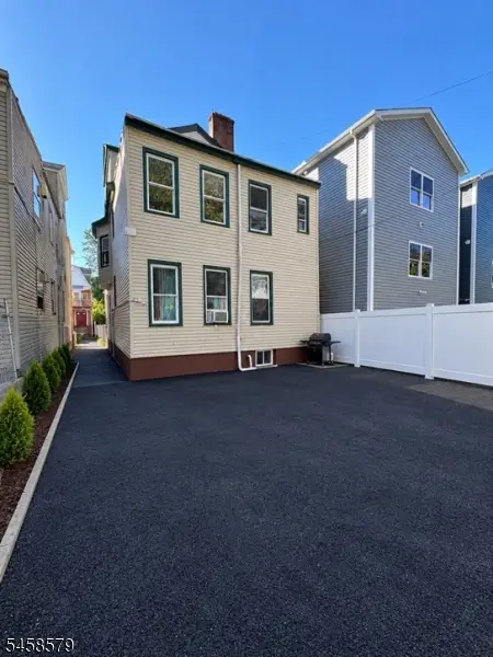 196 Amherst St #2, East Orange, NJ 07018 - #2