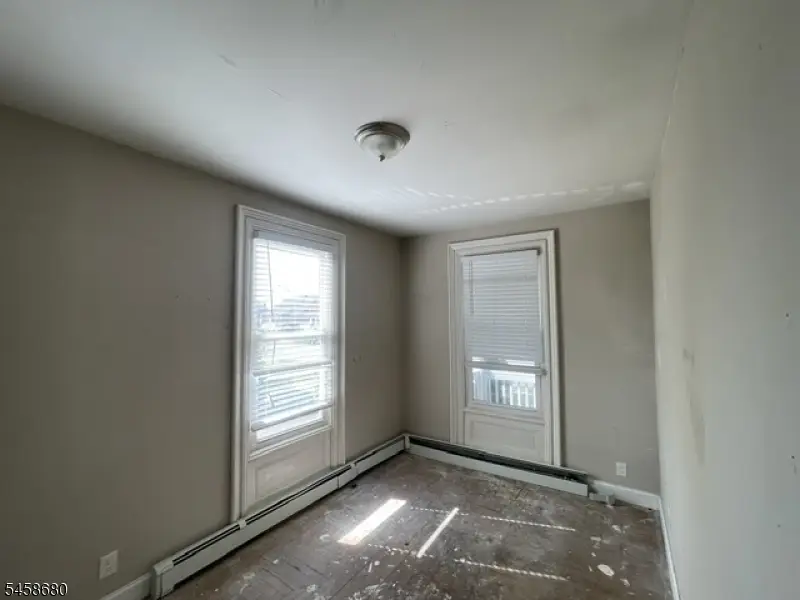 173 Clinton St, South Bound Brook, NJ 08880 - #2