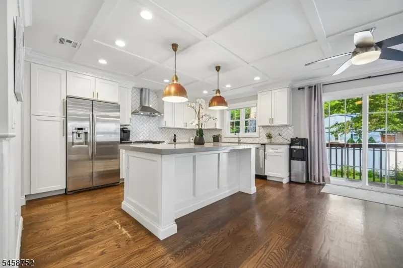 9 Burnet Hill Rd, Livingston, NJ 07039 - #2