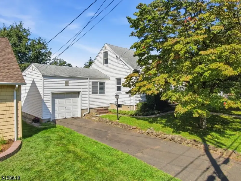588 Quinton Ave, Kenilworth, NJ 07033 - #2