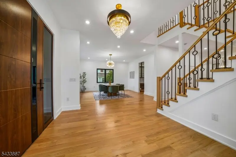 6 Cambridge Dr, Short Hills, NJ 07078 - #3