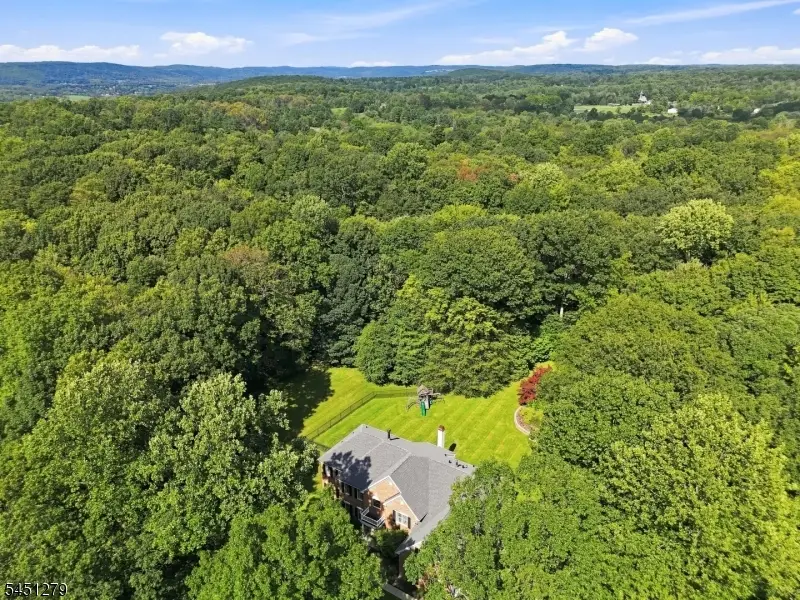39 Ascot Dr, Washington, NJ 07853 - #3