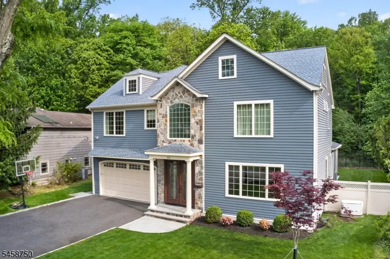 25 Wellington Ave, Millburn, NJ 07078 - #2