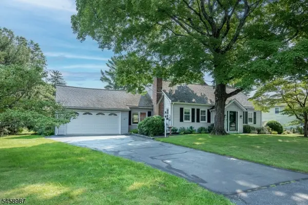 25 Fairview Dr E, Bernards Twp., NJ 07920