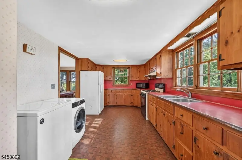 240 Willow Rd, Belle Mead, NJ 08844 - #3