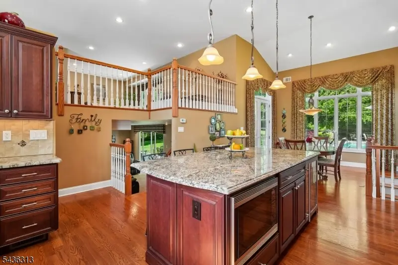 18 Mary Ellen Dr, Edison, NJ 08820 - #1