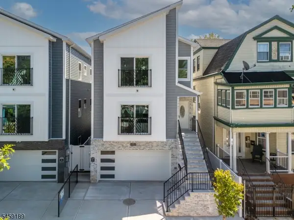 194 Amherst St, East Orange City, NJ 07018
