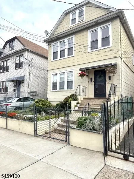 411 E 26th St, Paterson City, NJ 07514